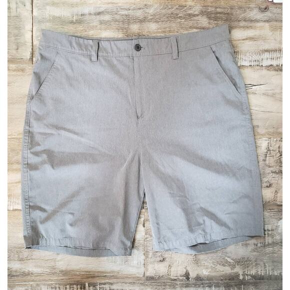 Old Navy Active Men's Grey Shorts Size 40 - Picture 1 of 5